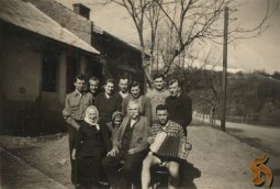1940 rodina Pilkova a chatai